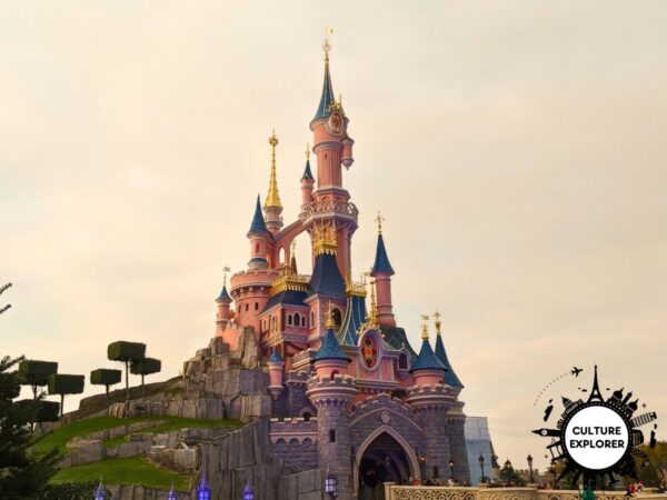 Disneyland Paris copyright Qin Xie