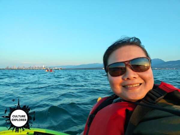 Qin Xie kayaking at Burrard Inlet in Vancouver 