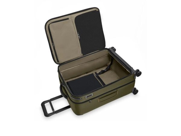 Briggs and Riley ZDX expandable spinner opened